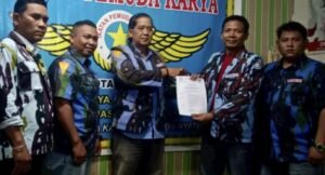 Selamat ! Feri Windria Diangkat Secara Resmi Oleh Ketua DPD IPK Kota Dumai, Patrik Tatang. SE Sebagai Wakil Ketua DPD IPK Kota Dumai  & Terima SK 